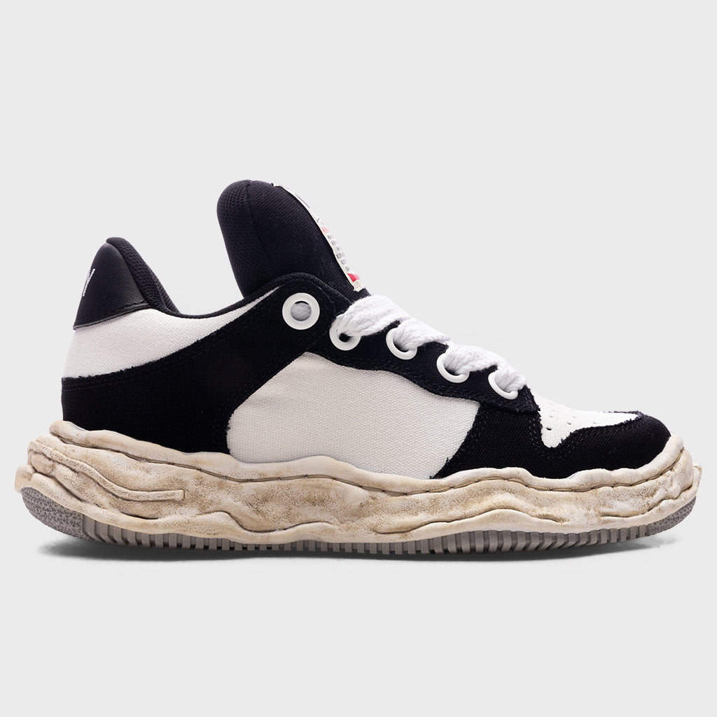 Wayne Puffer Low OG Sole - Black/White