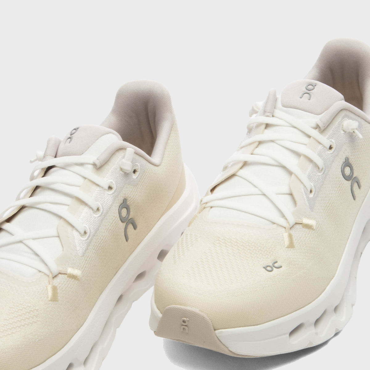 Women's Cloudtilt - White/Bran