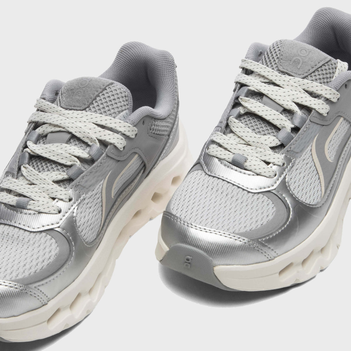Women's Cloudtilt Arc - Alloy/Ivory