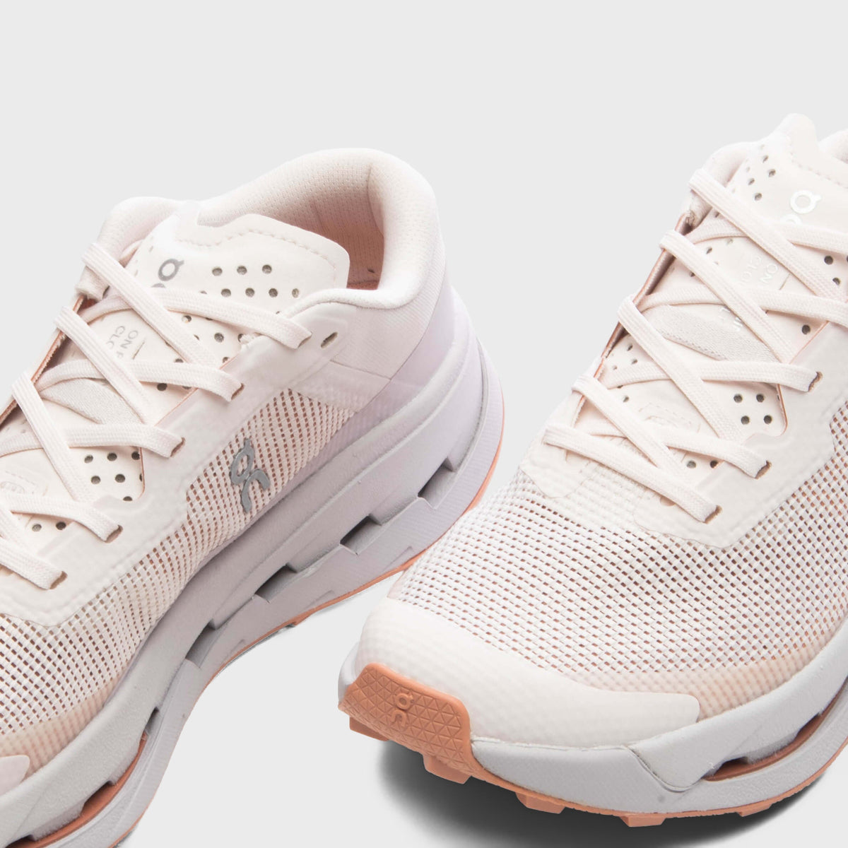 Women's Cloudultra 3 - Oyster/Ether