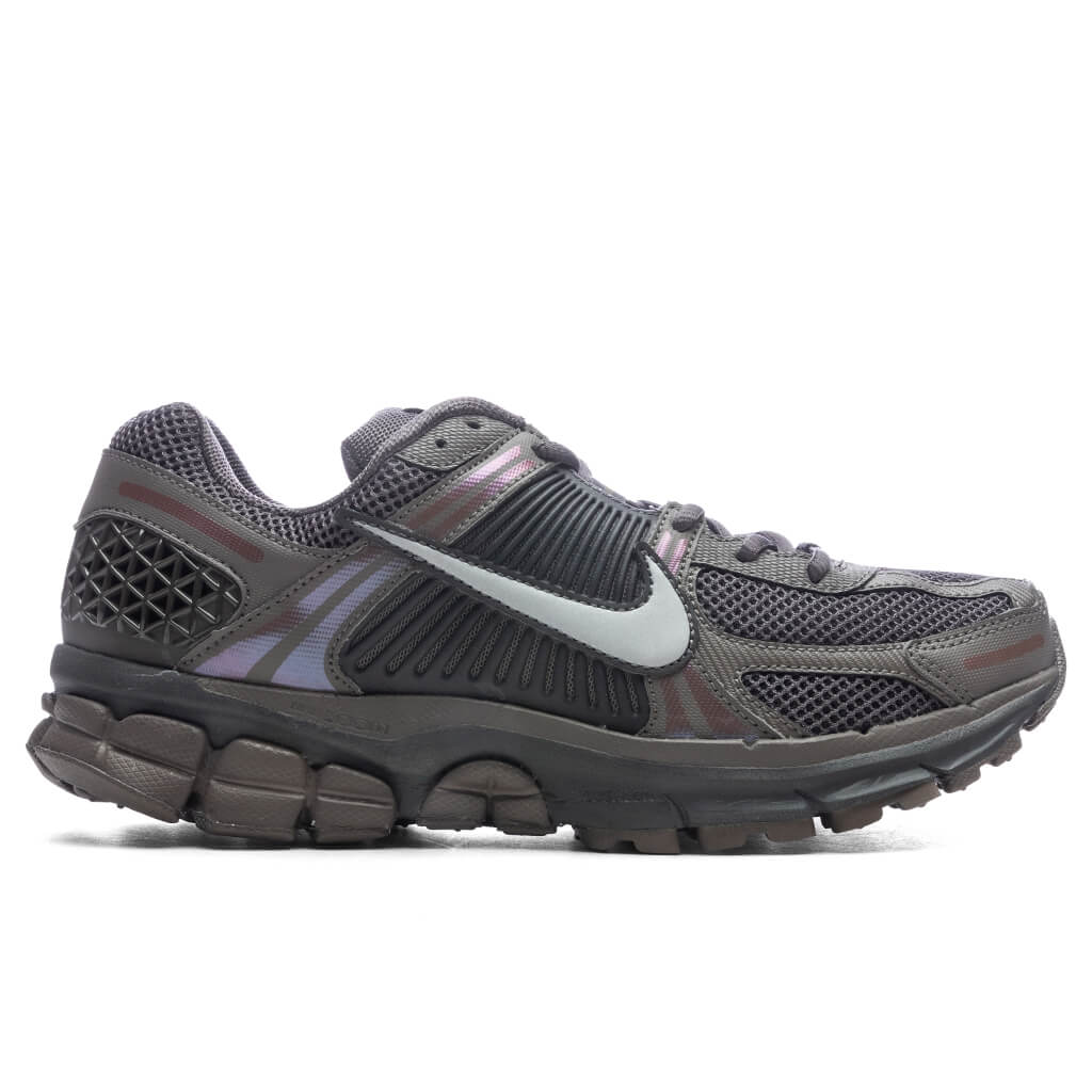 Zoom Vomero 5 - Cave Stone/Metallic Silver/Multi-Color