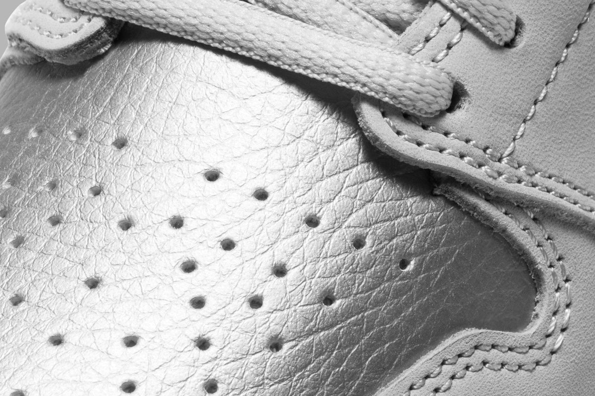 Air Jordan 1 Retro High OG CO.JP (GS) "Tokyo" - Neutral Grey/Metallic Silver