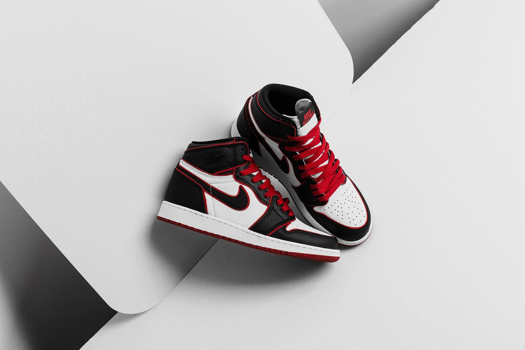 Air Jordan 1 Retro High OG (GS) "Bloodline" - Black/Gym Red/White
