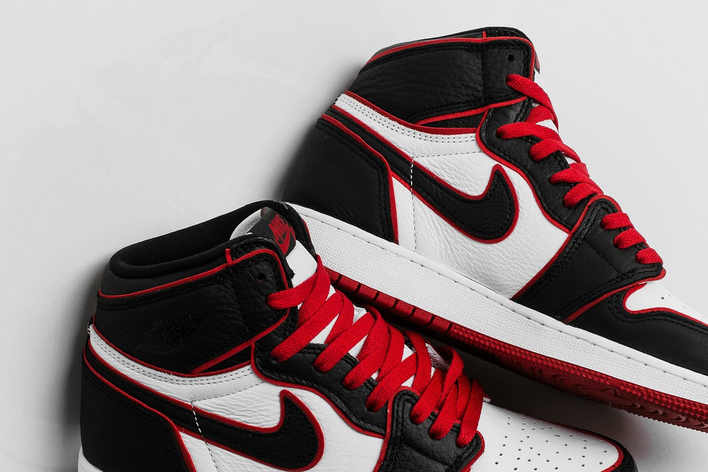 Air Jordan 1 Retro High OG (GS) "Bloodline" - Black/Gym Red/White