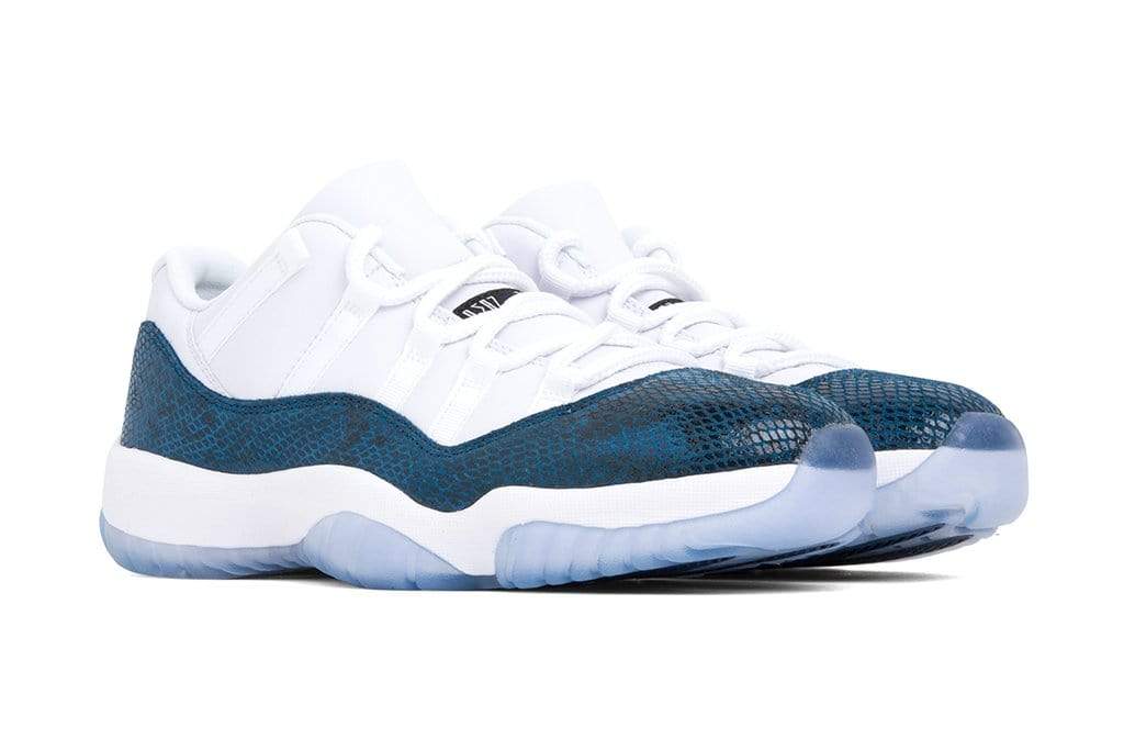 Air Jordan 11 Retro Low LE "Blue Snakeskin" - White/Black/Navy