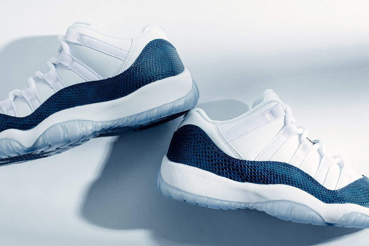 Air Jordan 11 Retro Low LE (GS) "Blue Snakeskin" - White/Black/Navy