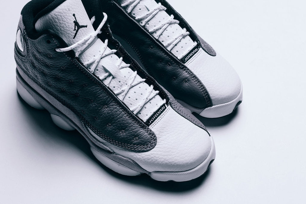 Air Jordan 13 Retro Youth - Atmosphere Grey/Black