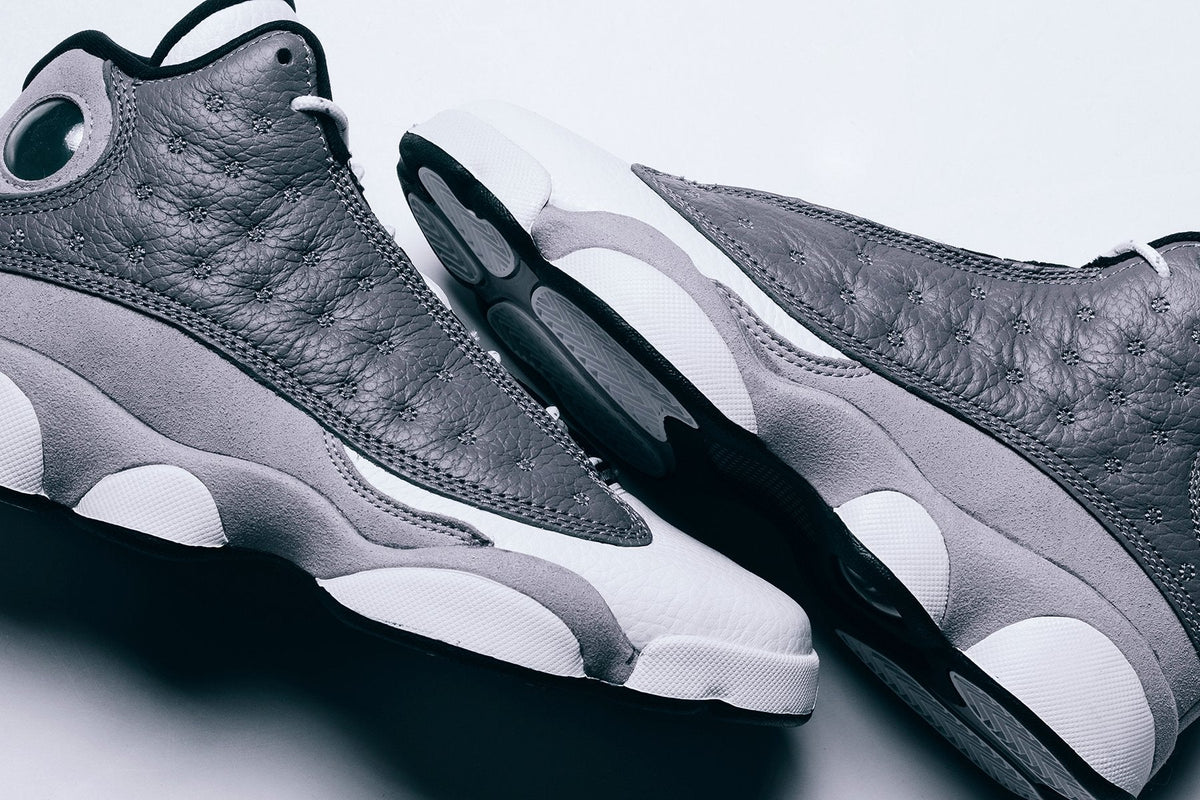 Air Jordan 13 Retro Youth - Atmosphere Grey/Black