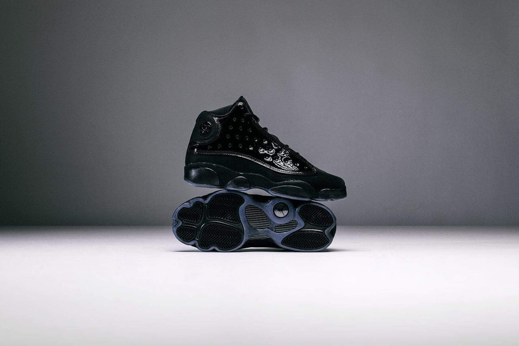 Air Jordan 13 Retro Youth "Cap and Gown" - Black/Black