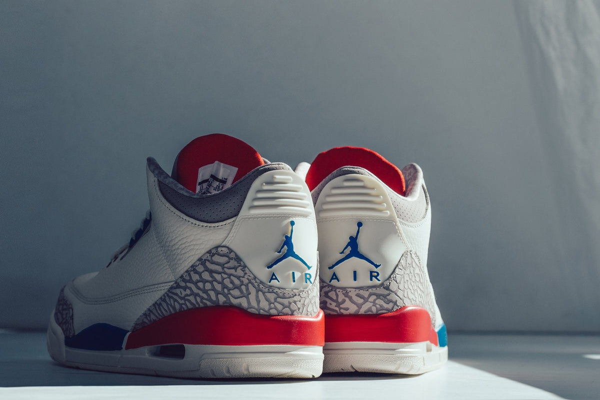Air 3 Retro (GS) 'Charity Game' - Sail/Sport Royal-Fire Red
