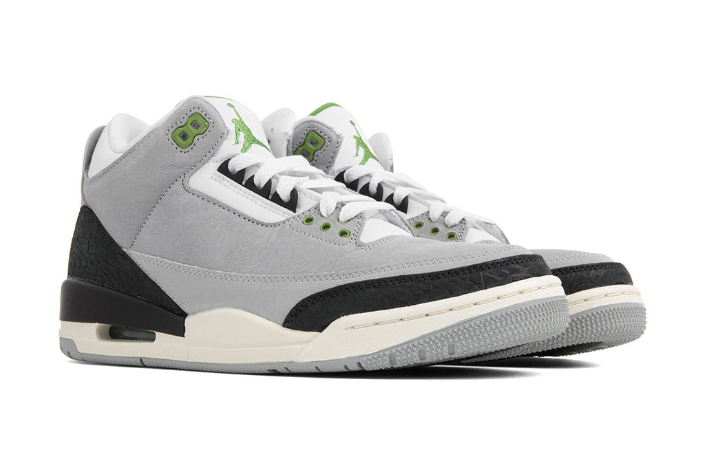 Air Jordan 3 Retro (GS) - Light Smoke Grey/Chlorophyll
