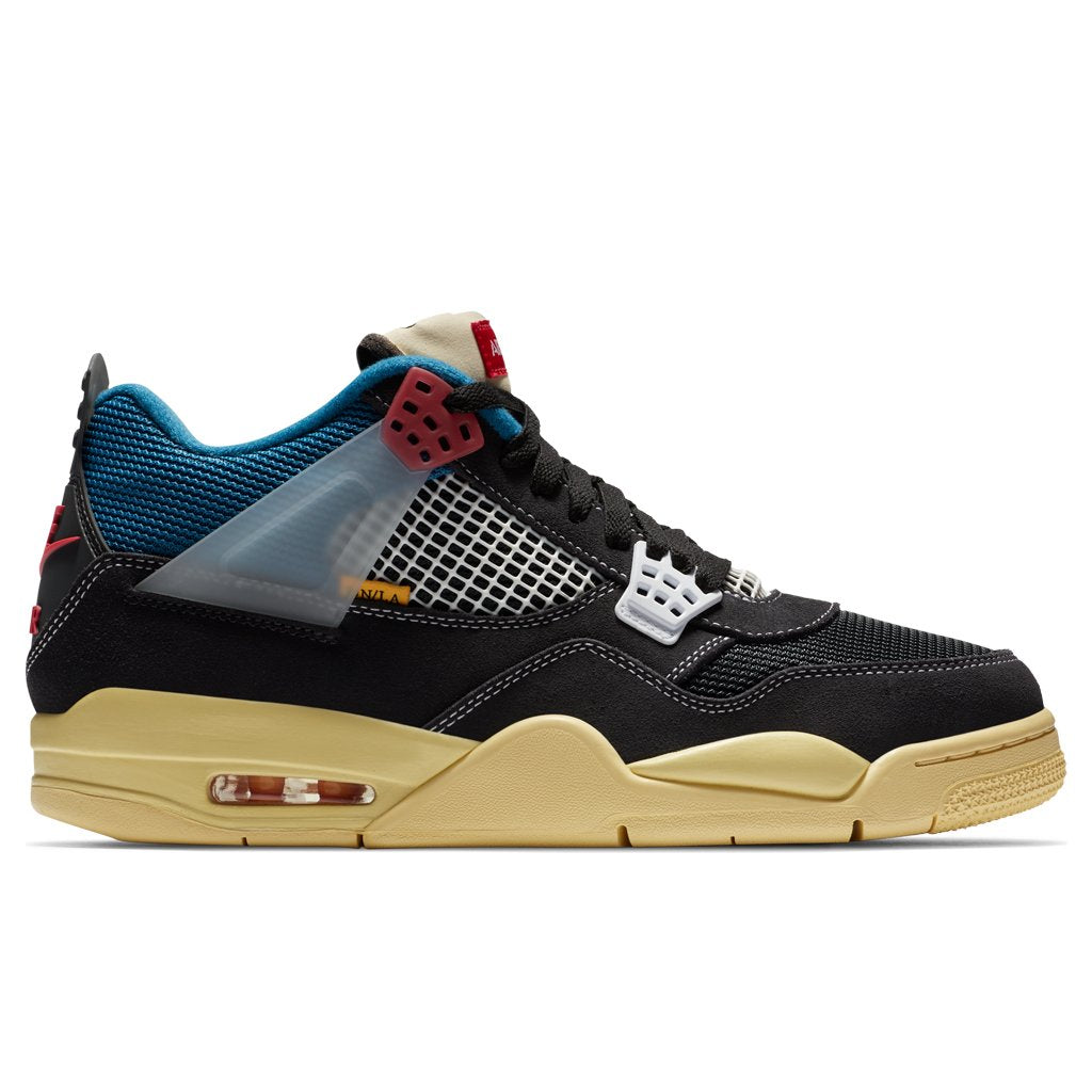 Air Jordan 4 Retro SP x Union - Off Noir/Light Fusion Red