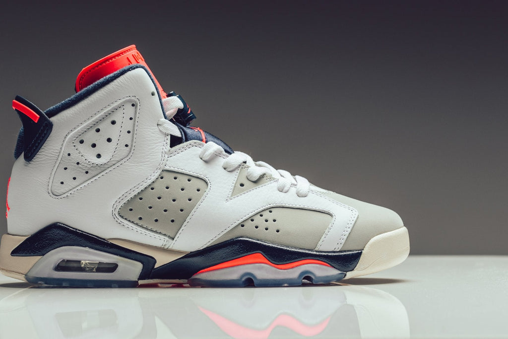 Air Jordan 6 Retro Youth - White/Infrared 23