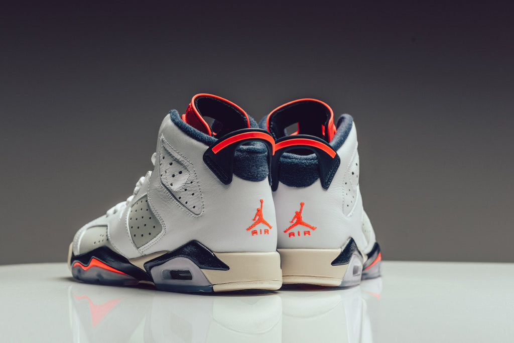 Air Jordan 6 Retro Youth - White/Infrared 23