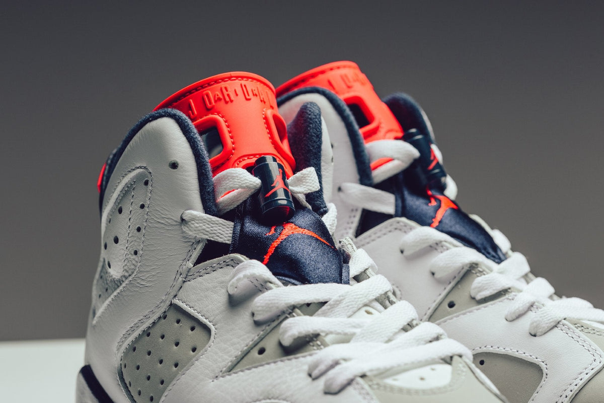 Air Jordan 6 Retro Youth - White/Infrared 23