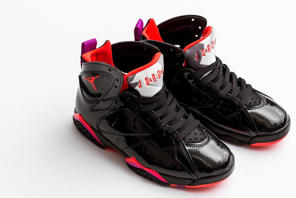 Women's Air Retro 7 - Black/Bright Crimson/Anthracite
