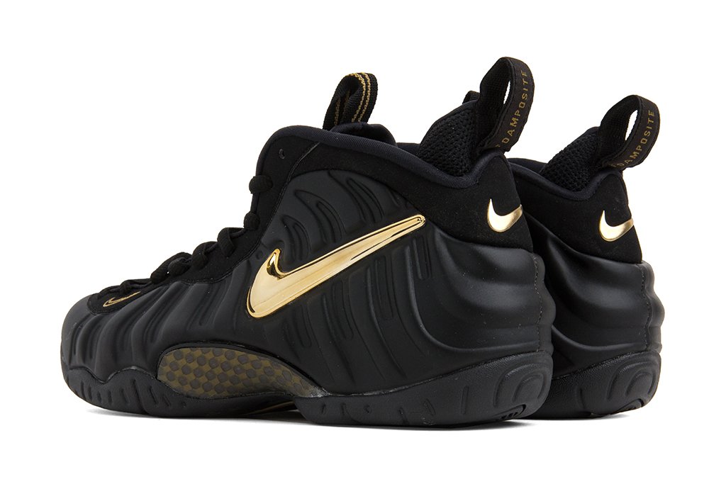 Nike Air Foamposite Pro - Black/Metallic Gold