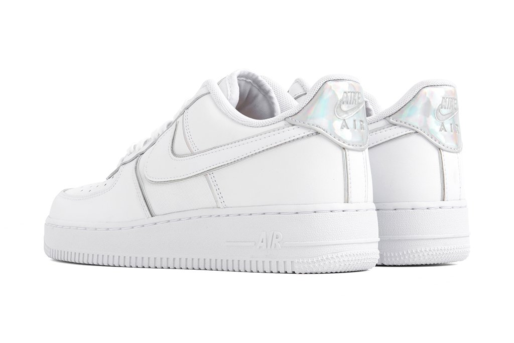 Nike Air Force 1 '07 LV8 4 - White/White-White