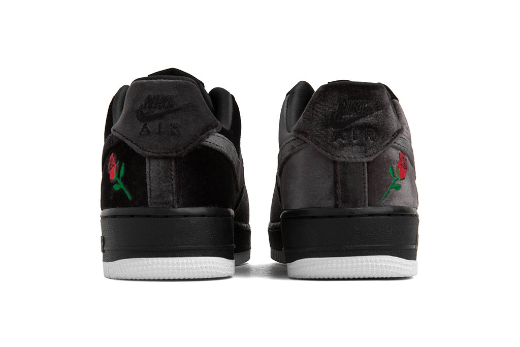 Nike Air Force 1 '07 QS - Black/Black/White