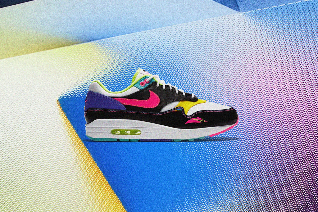 Air Max 1 - Black/Hyper Pink