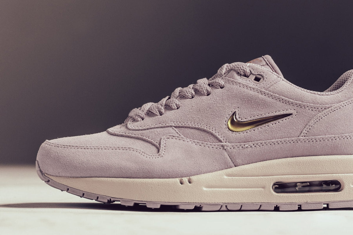 Air Max 1 'Jewel' Premium - Particle Rose/Metallic Gold/Desert Sand