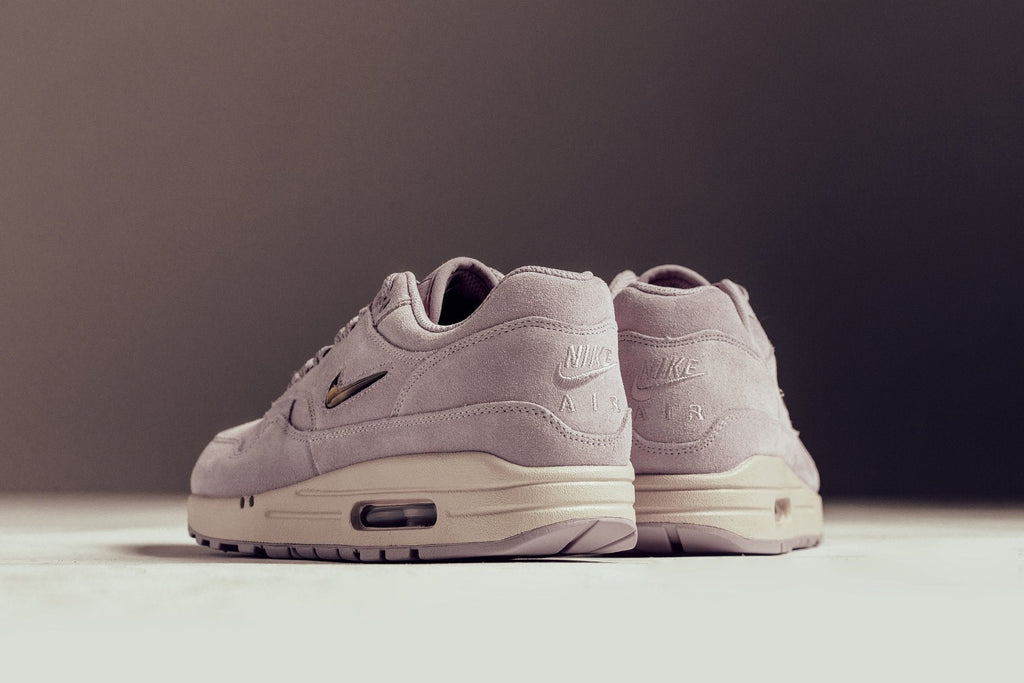 Air Max 1 'Jewel' Premium - Particle Rose/Metallic Gold/Desert Sand