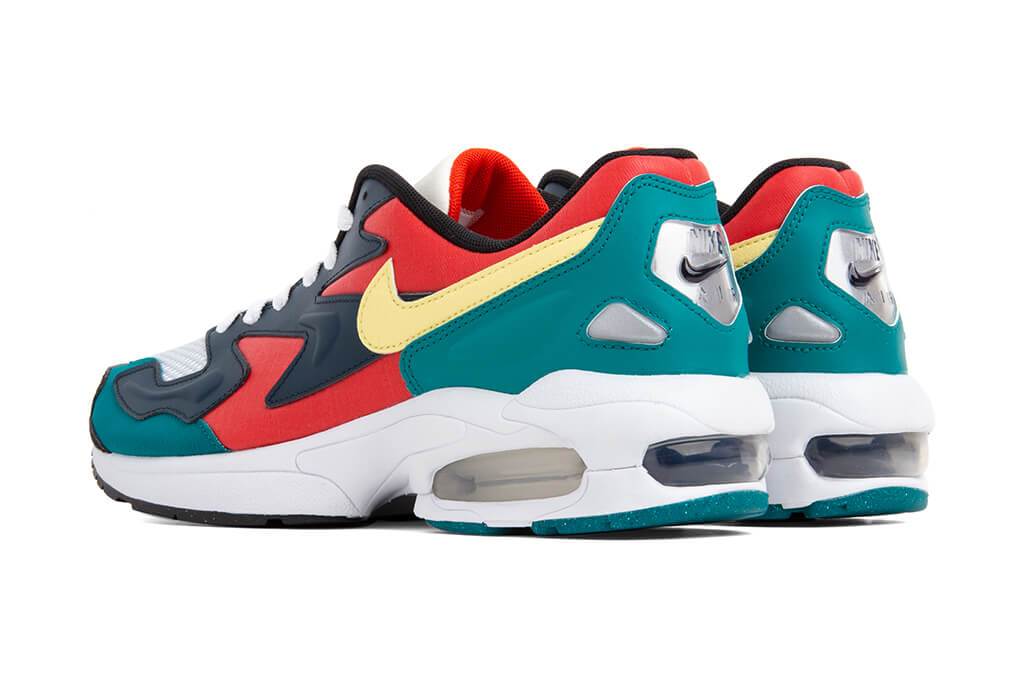 Air Max 2 Light - Habanero Red/Armory Navy/Radiant Emerald