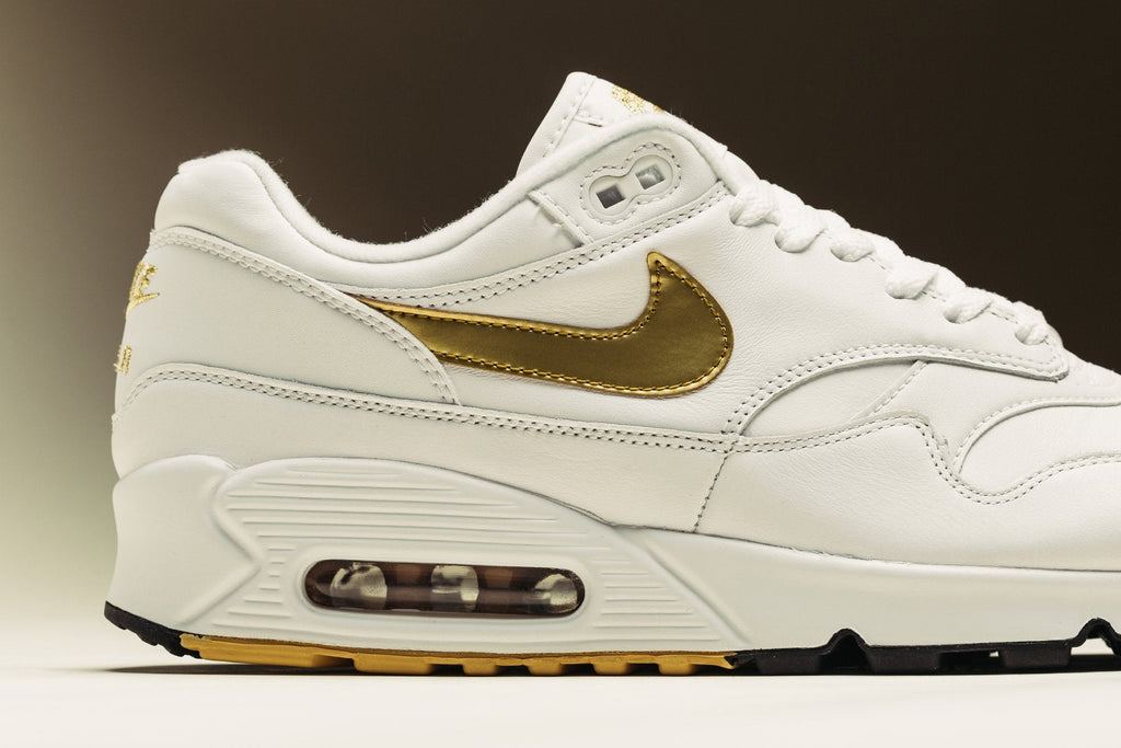 Air Max 90/1 - White/Metallic Gold-Black