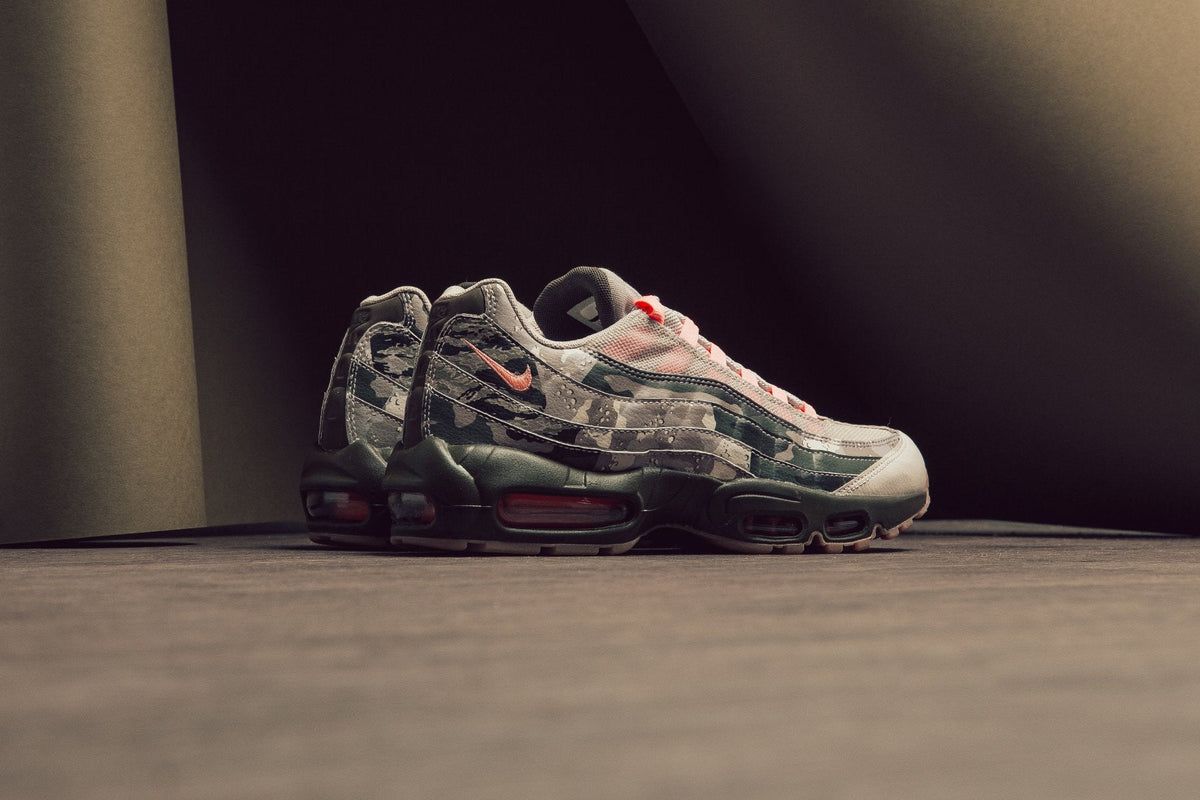 Air Max 95 Essential - Desert Sand/Sunset Tint/Black