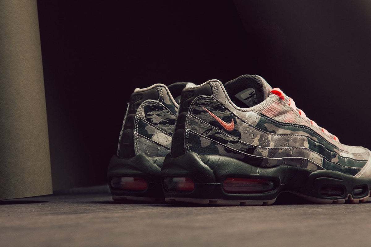 Air Max 95 Essential - Desert Sand/Sunset Tint/Black