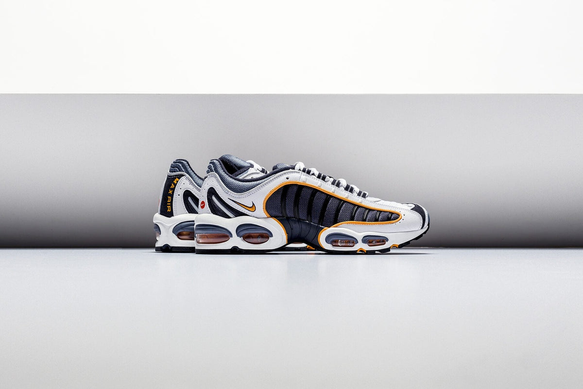 Air Max Tailwind IV - Metro Grey/White/Resin