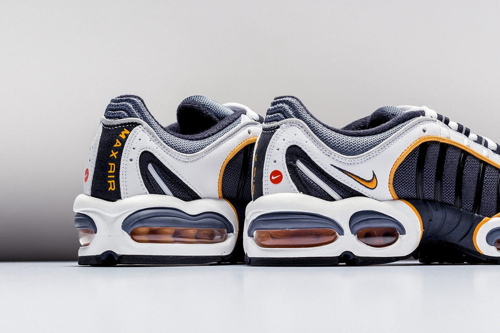 Air Max Tailwind IV - Metro Grey/White/Resin