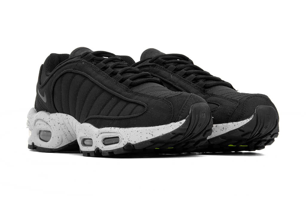 Air Max Tailwind IV SP - Black/Wolf Grey/Volt