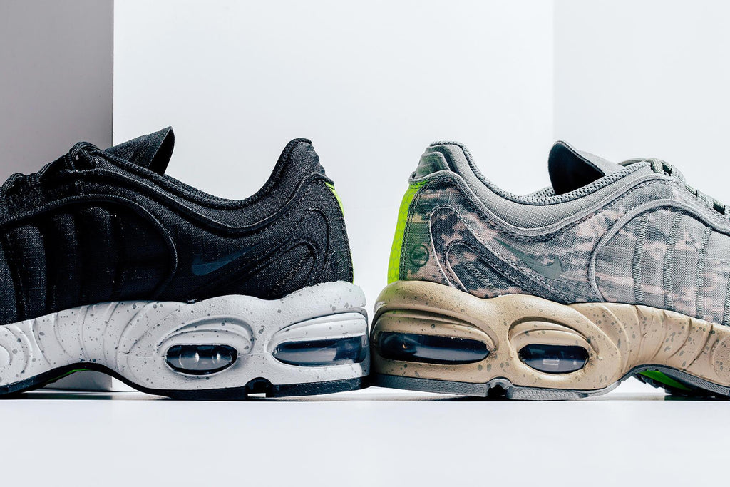 Air Max Tailwind IV SP - Black/Wolf Grey/Volt