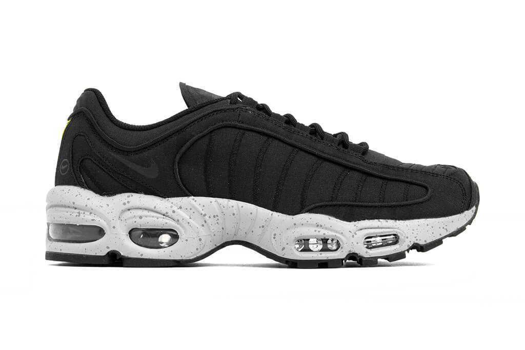 Air Max Tailwind IV SP - Black/Wolf Grey/Volt