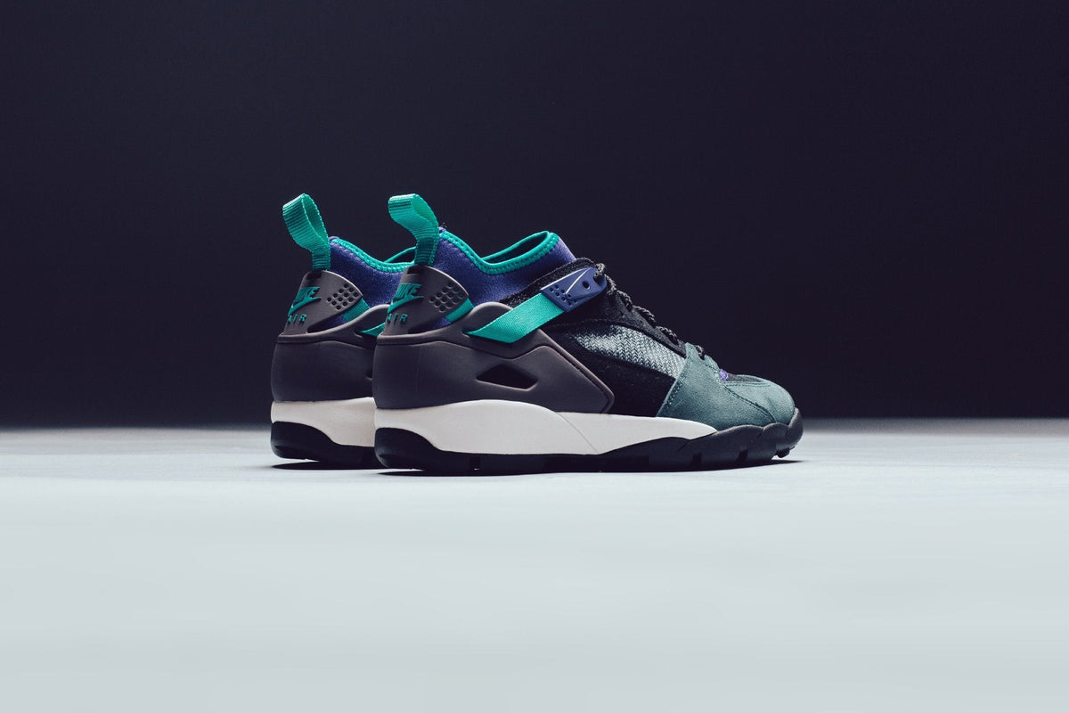 Air Revaderchi - Black/Clear Jade