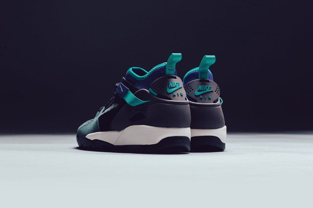 Air Revaderchi - Black/Clear Jade