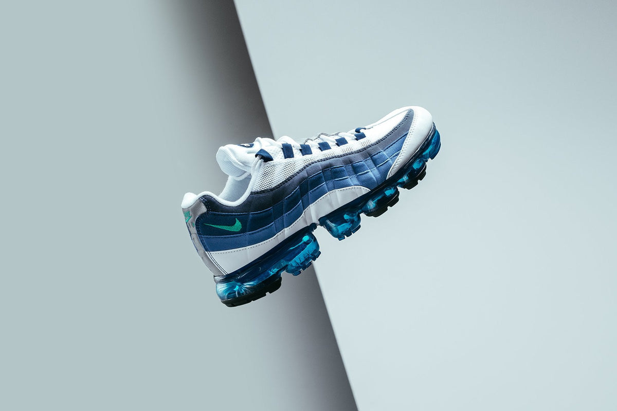 Air VaporMax 95 - White/French Blue/Lake Blue
