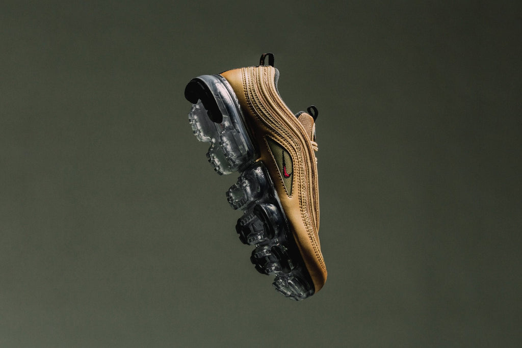 Air VaporMax 97 - Metallic Gold/Varsity Red/Black-White