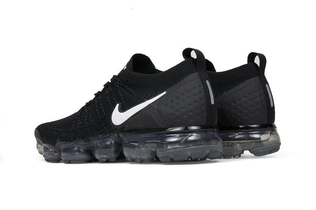 Air VaporMax Flyknit 2 - Black/White-Dark Grey/Metallic Silver