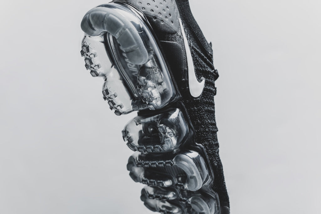 Air VaporMax Flyknit 2 - Black/White-Dark Grey/Metallic Silver