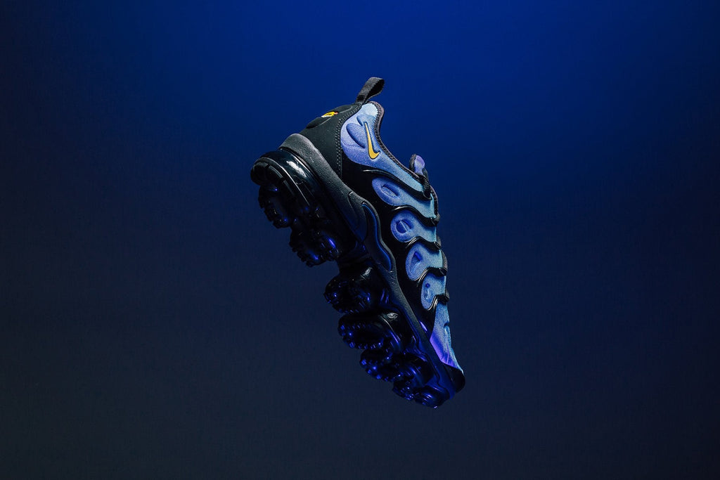 Air VaporMax Plus - Black/Chamois-Hyper Blue/Sky Blue