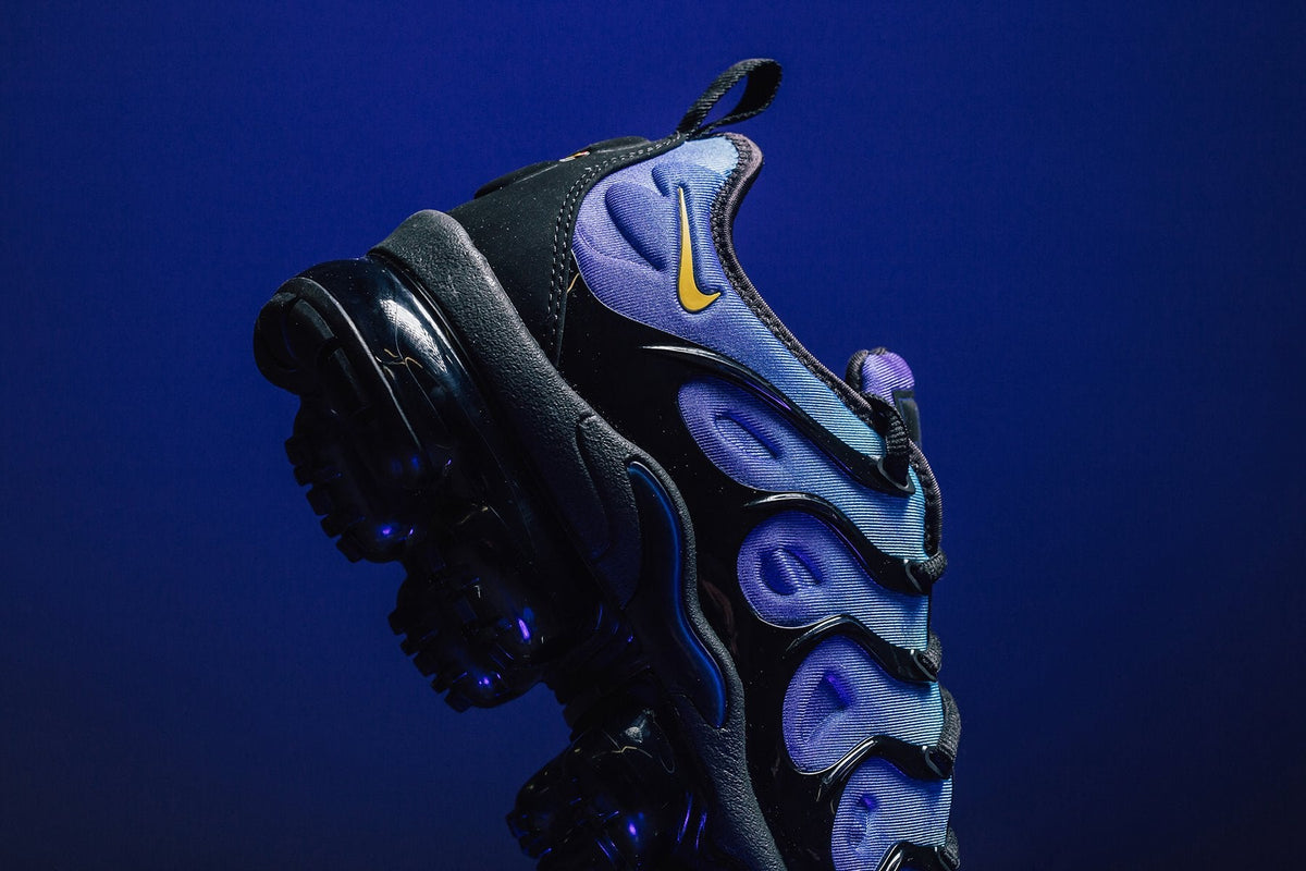 Air VaporMax Plus - Black/Chamois-Hyper Blue/Sky Blue