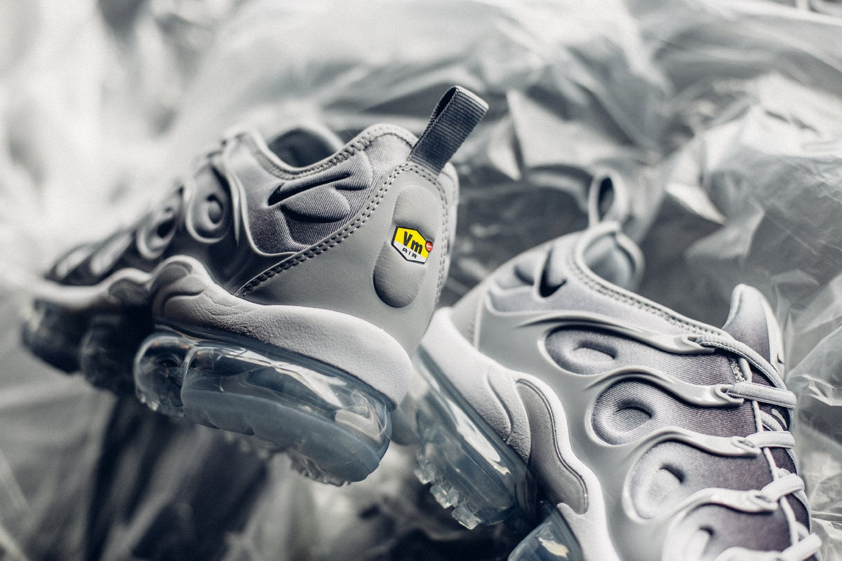 Air VaporMax Plus - Wolf Grey/Black-White