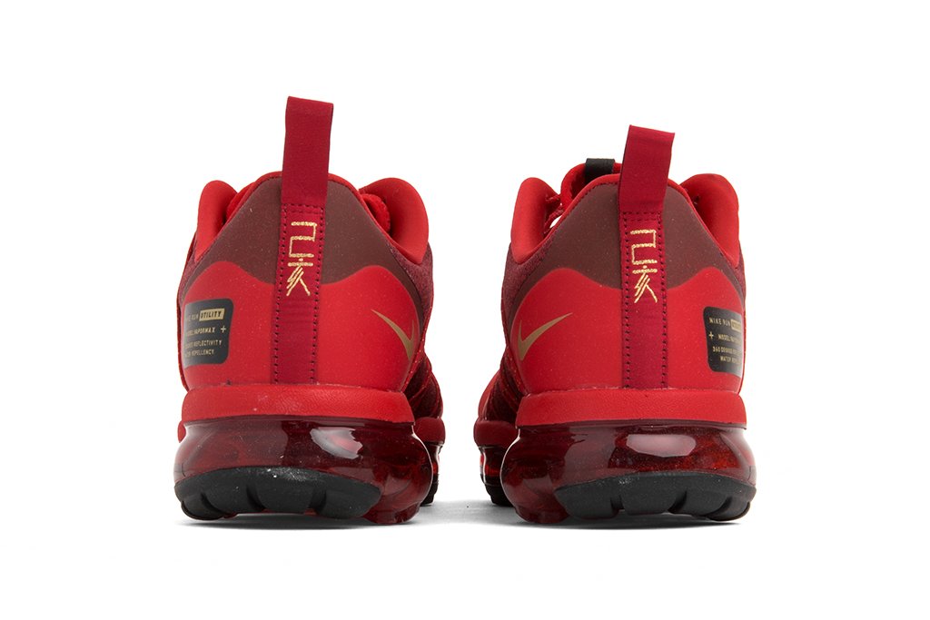 Air VaporMax Run Utility CNY - University Red/Metallic Gold