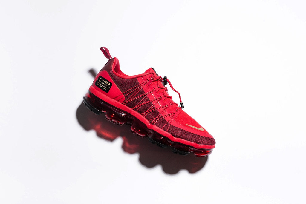 Air VaporMax Run Utility CNY - University Red/Metallic Gold