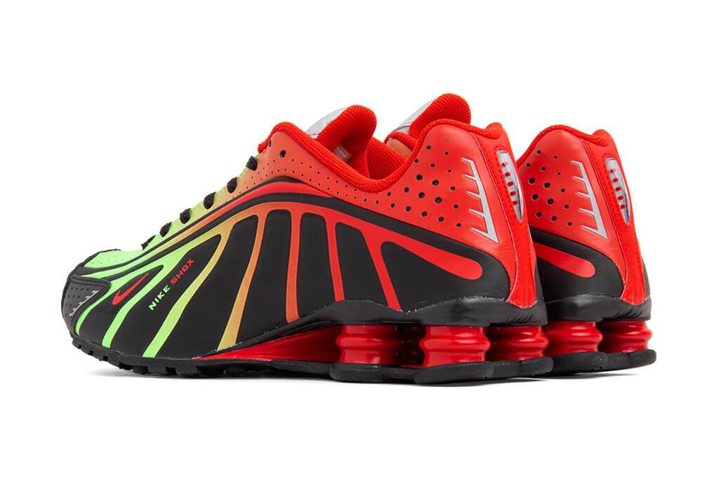 Shox R4/ Neymar Jr - Black/Challenge Red/Metallic Silver