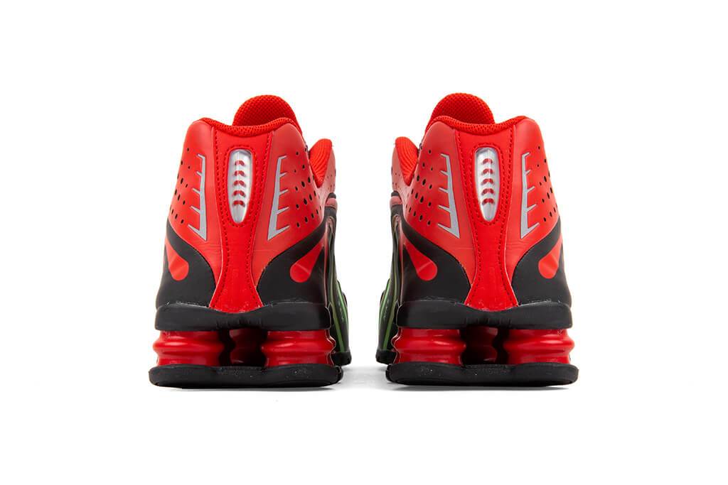 Shox R4/ Neymar Jr - Black/Challenge Red/Metallic Silver