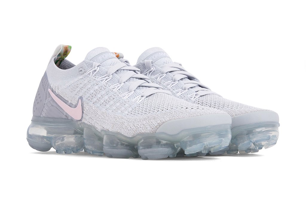 Women's Air VaporMax Flyknit 2 - Pure Platinum/Arctic Pink/White
