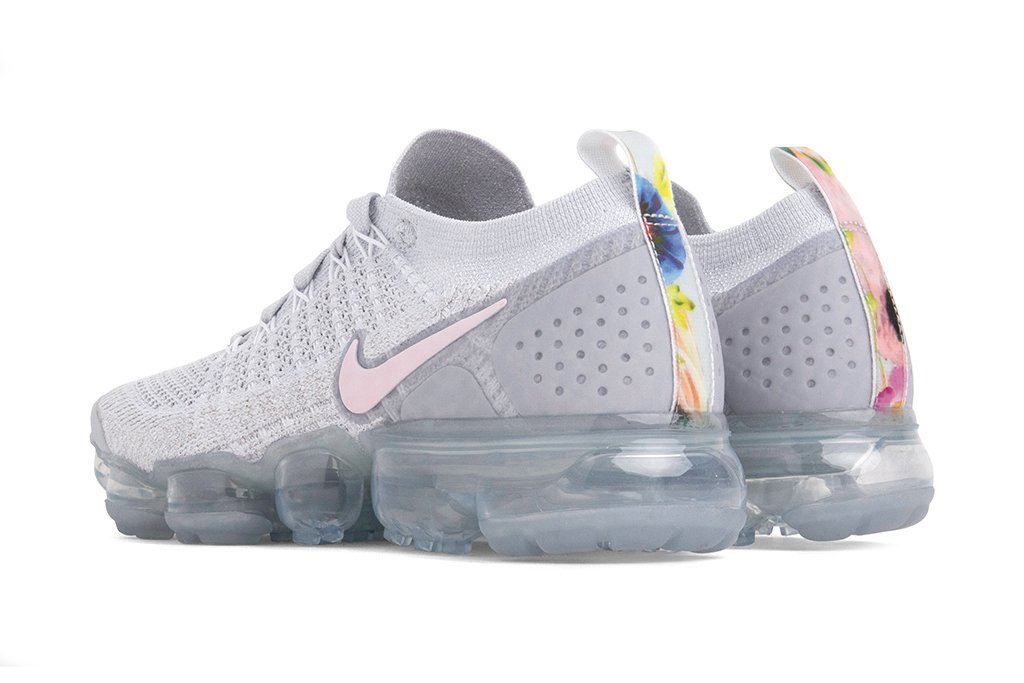 Women's Air VaporMax Flyknit 2 - Pure Platinum/Arctic Pink/White